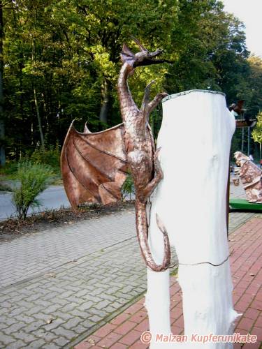 Gro&szlig;er Kupferdrachen