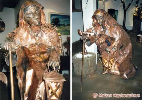 Gro&szlig;e Hexe mit Laterne